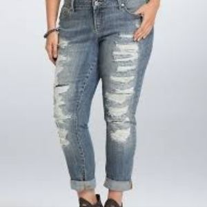 Torrid Premium Lightwash Distressed boyfriend jeans. Size 18